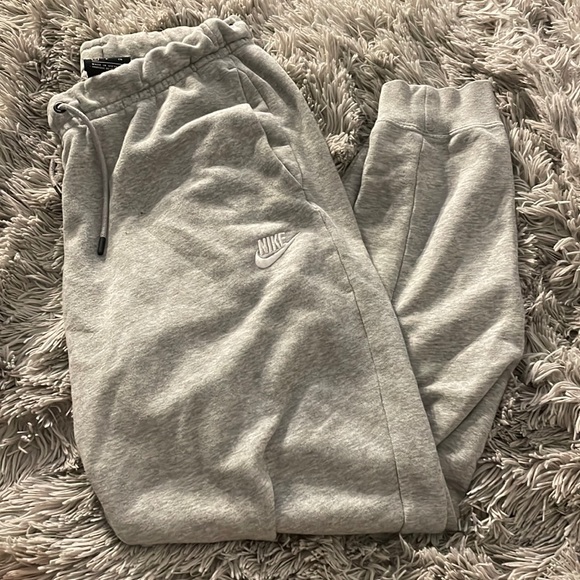 nike heather gray jogger - Picture 1 of 2